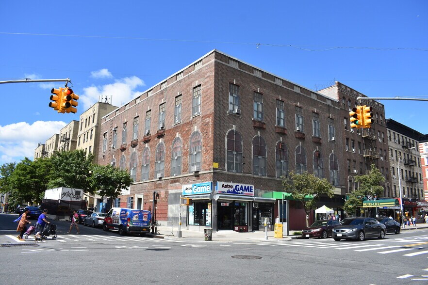 1461 St Nicholas Ave, New York, NY à vendre - Photo de l’immeuble – Image 1 sur 6