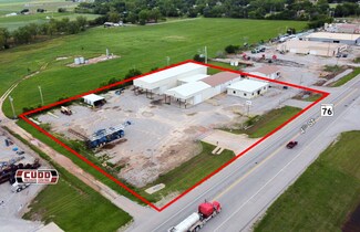 Plus de détails pour 1206 SE 4th St, Lindsay, OK - Industriel/Logistique à vendre