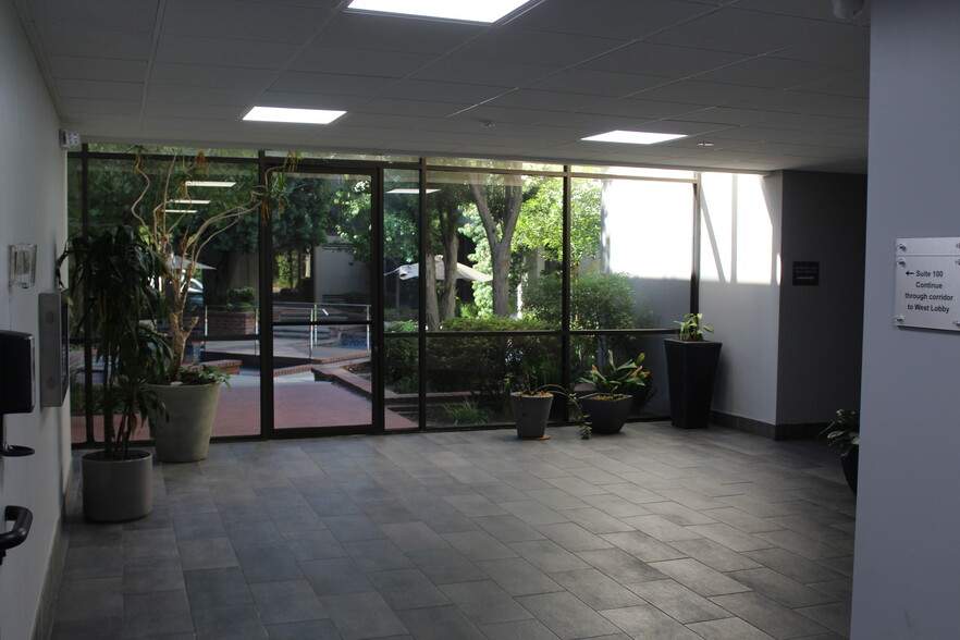 5955 De Soto Ave, Woodland Hills, CA à louer - Photo intérieure – Image 3 sur 6