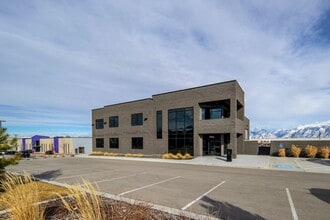 9489 S 6400 W, West Jordan, UT à louer Photo intérieure– Image 2 sur 24
