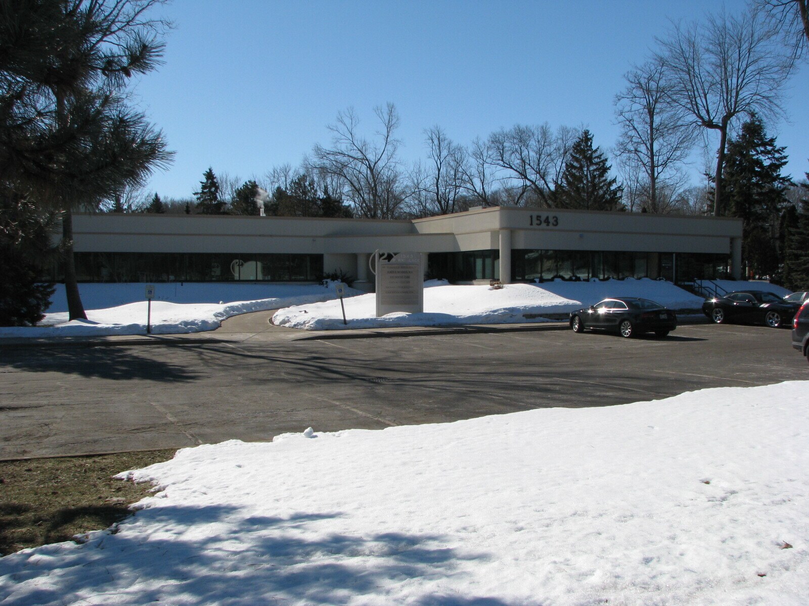 1525-1551 Park Pl, Ashwaubenon, WI à louer Photo de l’immeuble– Image 1 sur 7