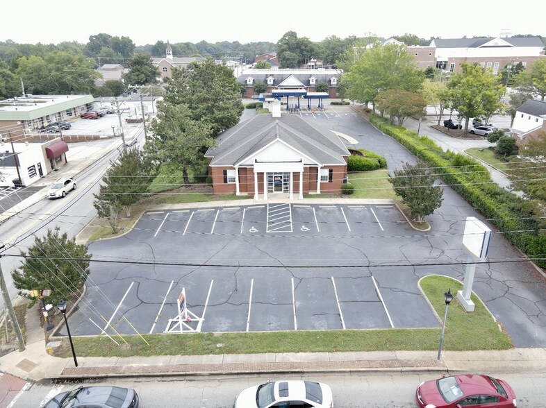 124 NE Main St, Simpsonville, SC à louer - Photo de l’immeuble – Image 2 sur 10