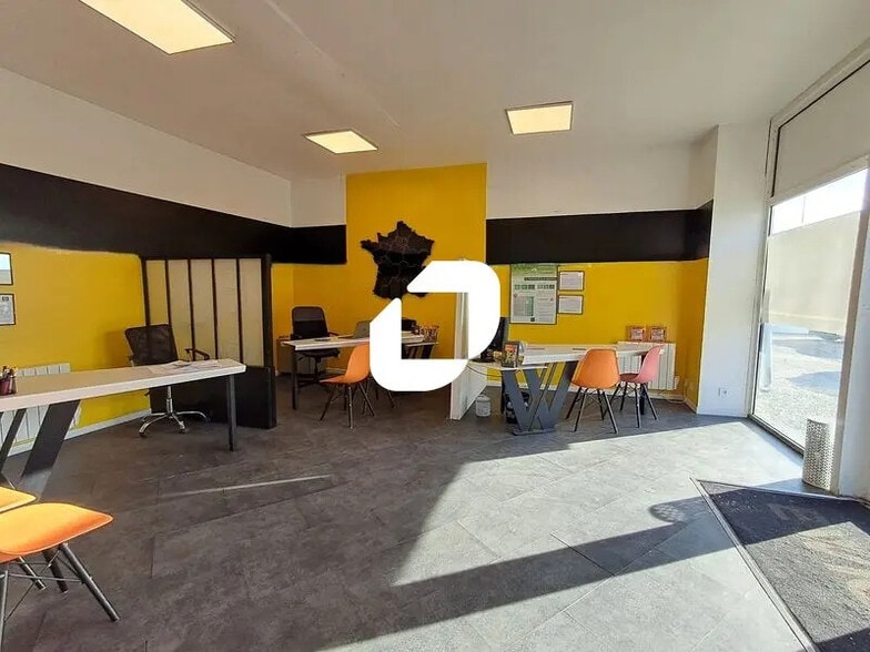 Bureau dans Lormont à louer - Photo intérieure – Image 2 sur 6