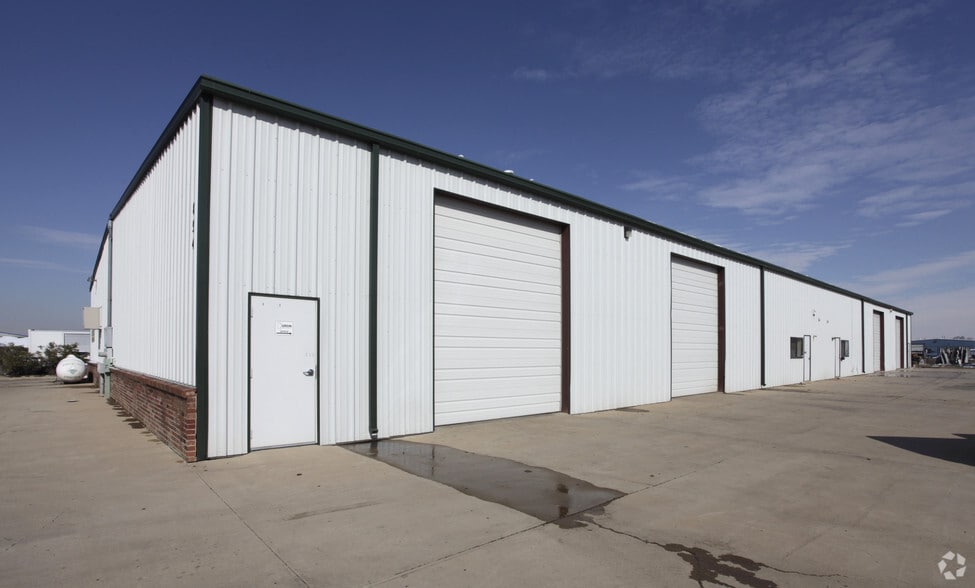 854 Baseline Pl, Brighton, CO à louer - Photo principale – Image 1 sur 24