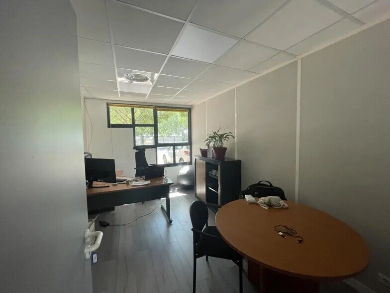 Bureau dans Marseille à louer - Photo de l’immeuble – Image 3 sur 8