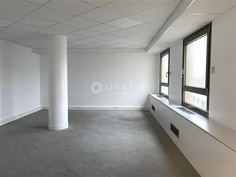 Bureau dans La Garenne-Colombes à louer Photo intérieure– Image 1 sur 1