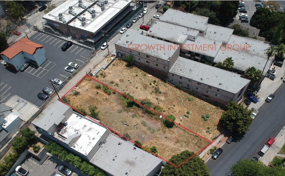132 Union Pl, Los Angeles, CA à vendre - Photo de l’immeuble – Image 3 sur 11