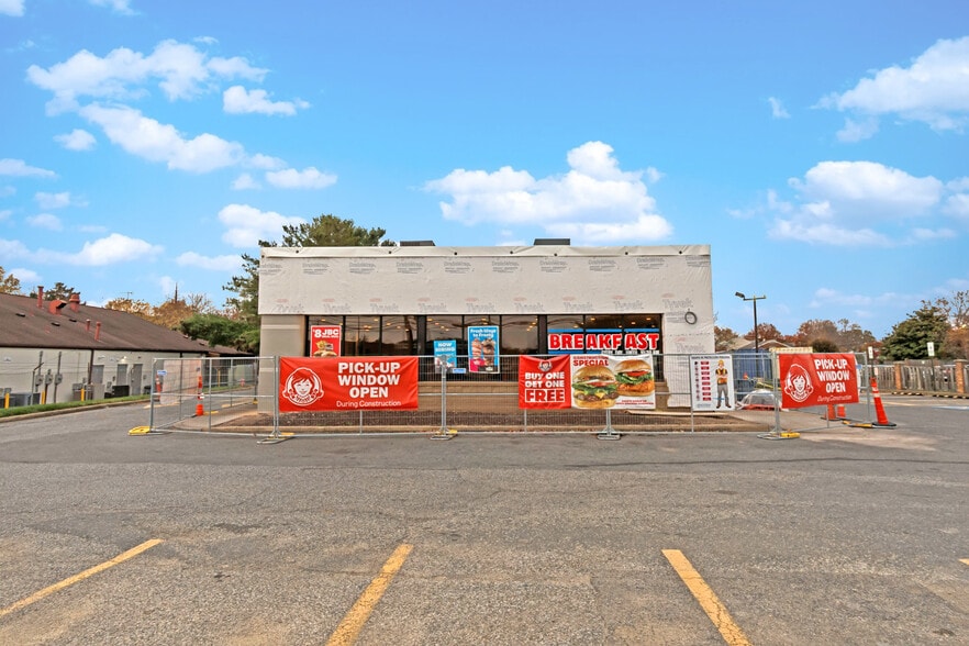 6335 Allentown Rd, Temple Hills, MD à vendre - Photo de l’immeuble – Image 2 sur 6