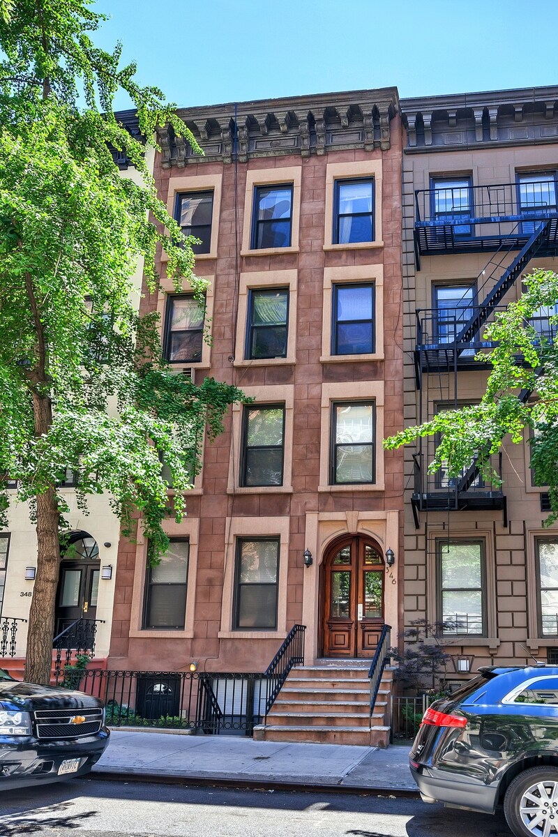 346 E 51st St, New York, NY à vendre Photo de l’immeuble– Image 1 sur 16