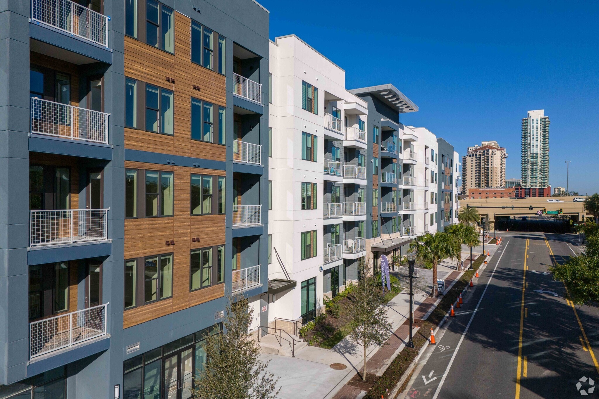 1300 Hendricks Ave, Jacksonville, FL à louer Photo de l’immeuble– Image 1 sur 8