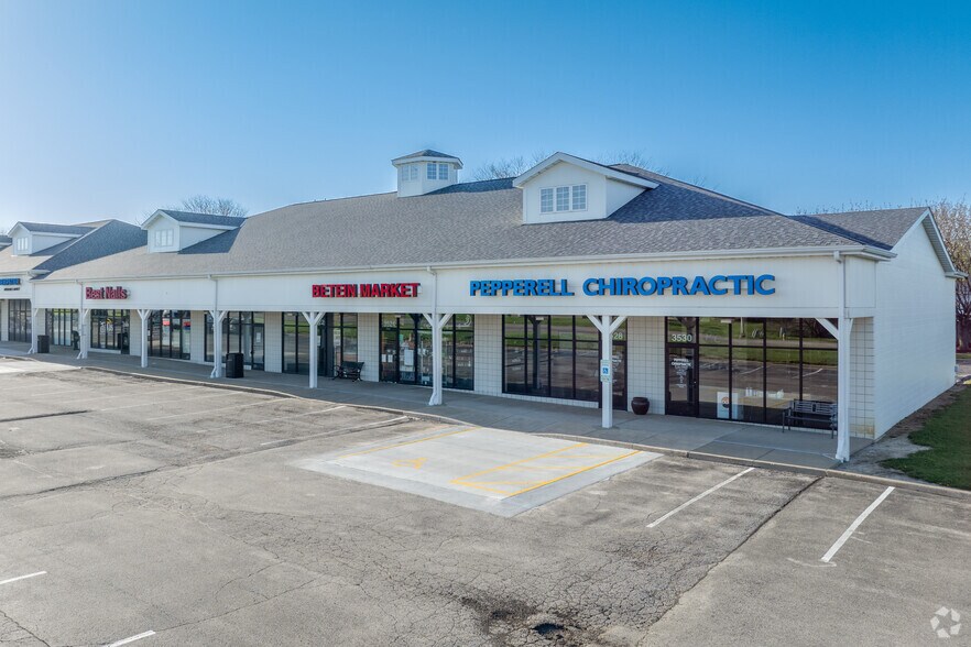 3502-3530 W Willow Knolls Dr, Peoria, IL à louer - Photo de l’immeuble – Image 3 sur 3