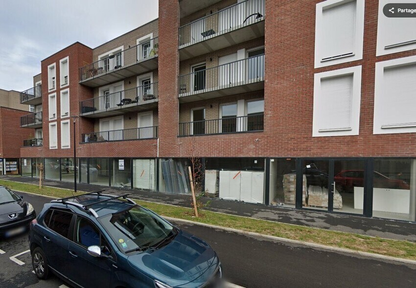Local commercial dans Lens à louer - Photo de l’immeuble – Image 3 sur 9