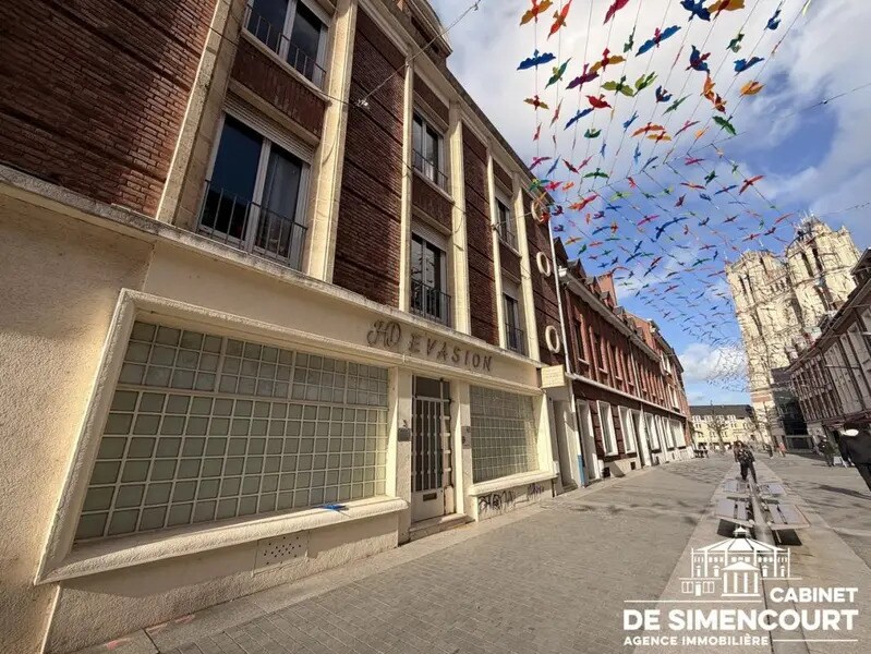 Local commercial dans Amiens à louer Photo de l’immeuble– Image 1 sur 4