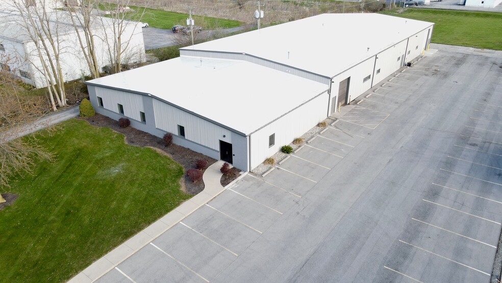 7007 Trafalgar St, Fort Wayne, IN à louer - Photo de l’immeuble – Image 1 sur 14
