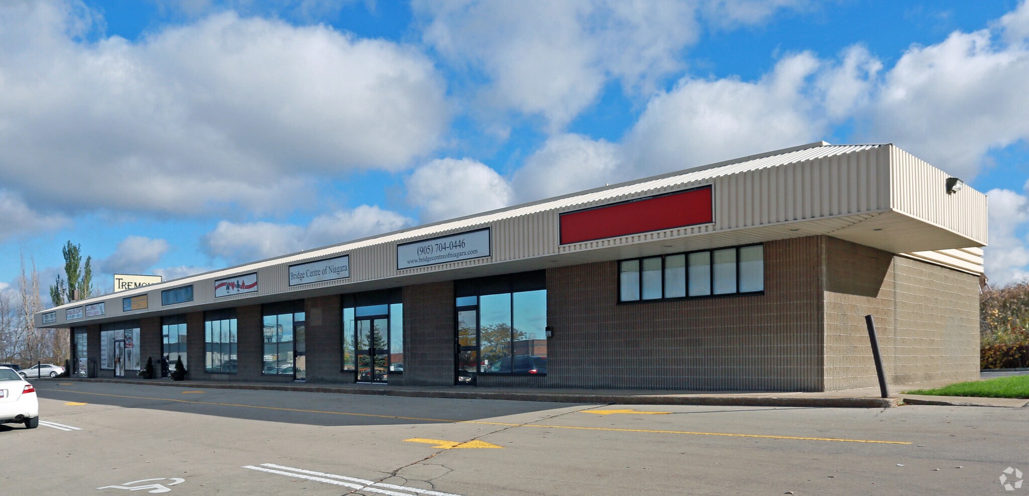 2 Tremont Dr, St Catharines, ON à vendre Photo principale– Image 1 sur 1