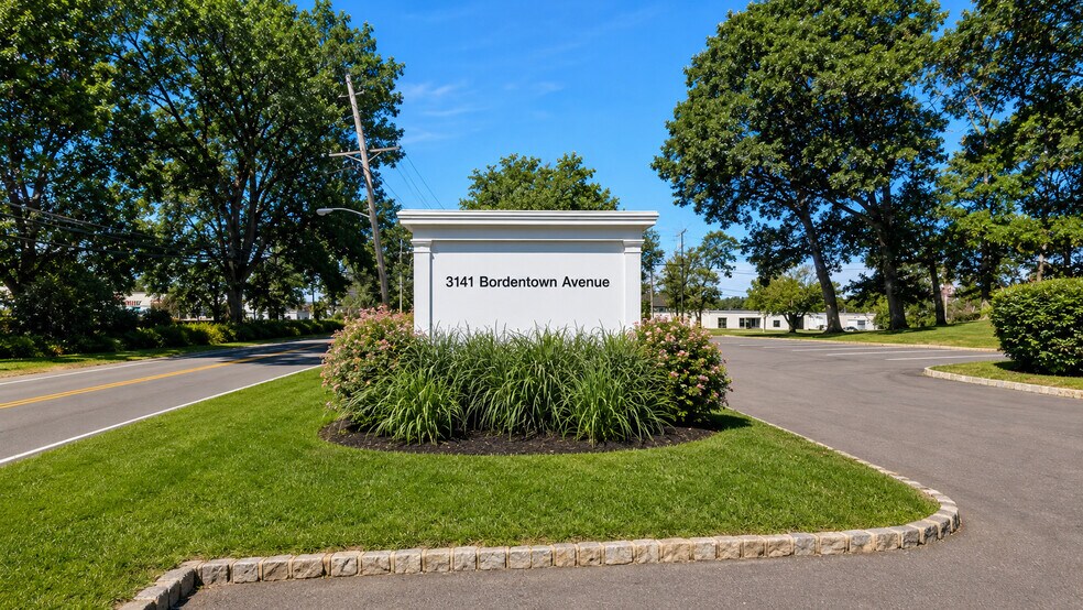 3141 Bordentown Ave, Parlin, NJ à vendre - Photo de l’immeuble – Image 2 sur 3