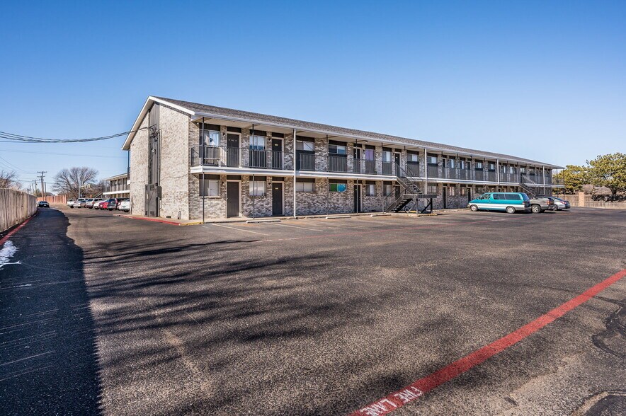 2415 S Coulter, Amarillo, TX à vendre - Photo de l’immeuble – Image 3 sur 28