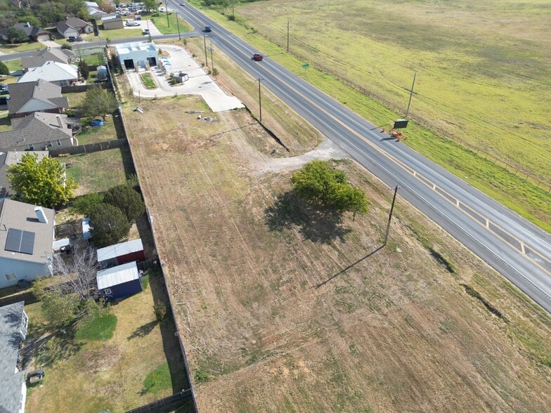 404 N Hwy 377, Aubrey, TX à vendre - Photo de l’immeuble – Image 2 sur 5