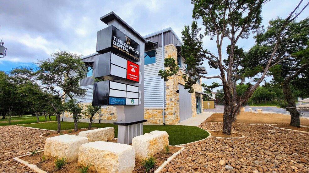 502 E Borgfeld Dr, San Antonio, TX à louer - Photo de l’immeuble – Image 3 sur 11