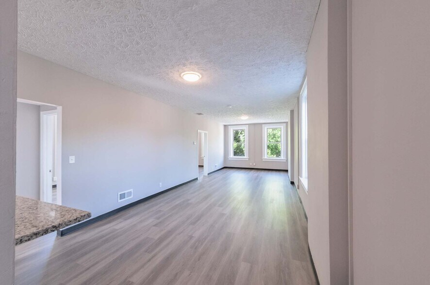 2566 Beekman St, Cincinnati, OH à vendre - Photo de l’immeuble – Image 2 sur 17