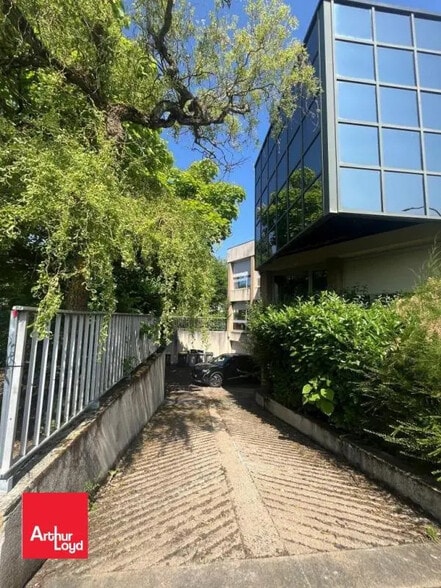 Bureau dans Lucé à vendre - Photo de l’immeuble – Image 3 sur 6