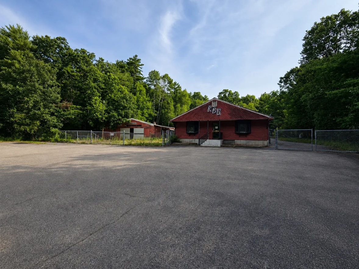 85 Nh 27, Raymond, NH à vendre Photo principale– Image 1 sur 5