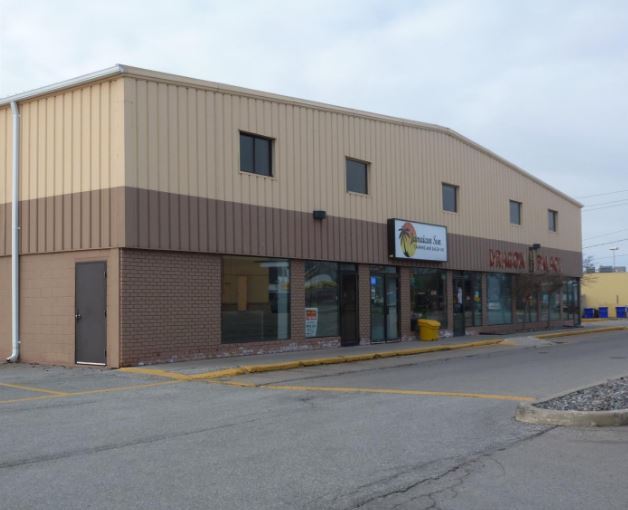 1273 London Rd, Sarnia, ON à vendre - Photo principale – Image 1 sur 3