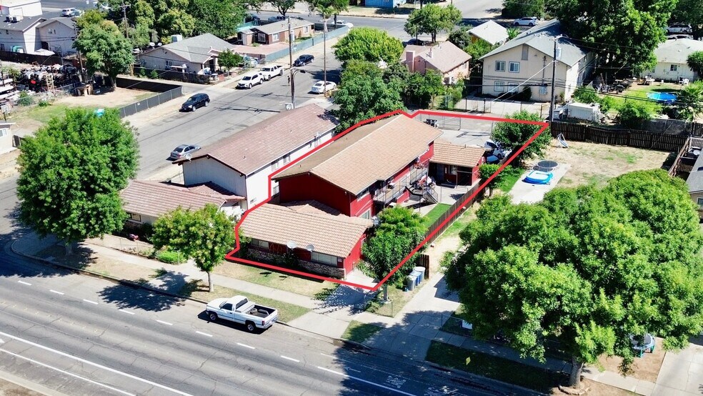 149-163 W 11th St, Merced, CA à vendre - Photo de l’immeuble – Image 1 sur 25