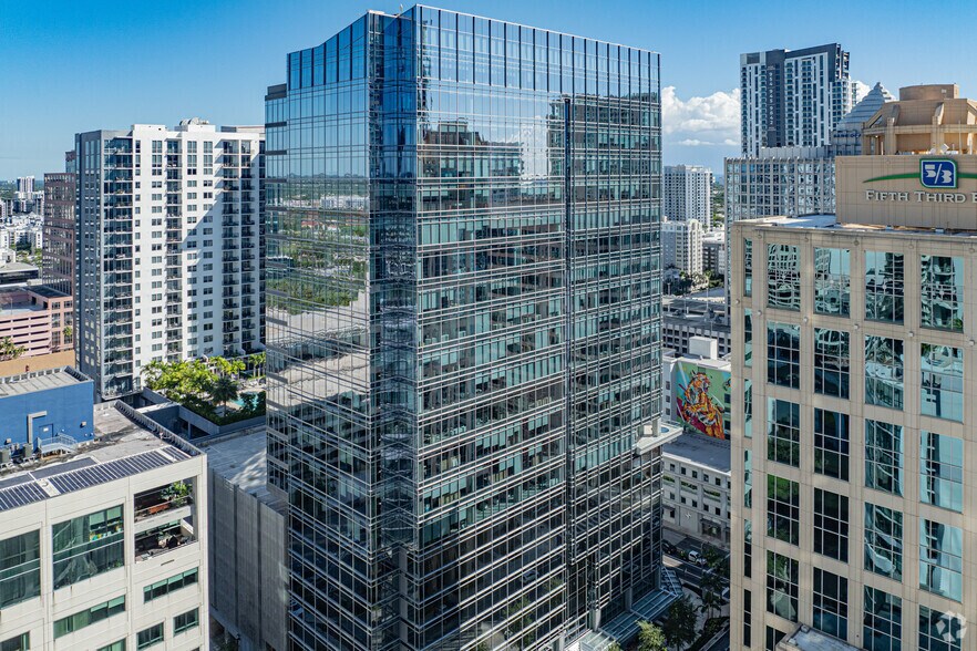 201 E Las Olas Blvd, Fort Lauderdale, FL à louer - Photo de l’immeuble – Image 3 sur 23