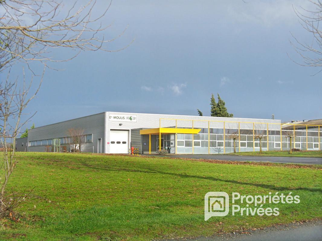 Industriel/Logistique dans Montredon-Labessonnié à vendre Photo de l’immeuble– Image 1 sur 5