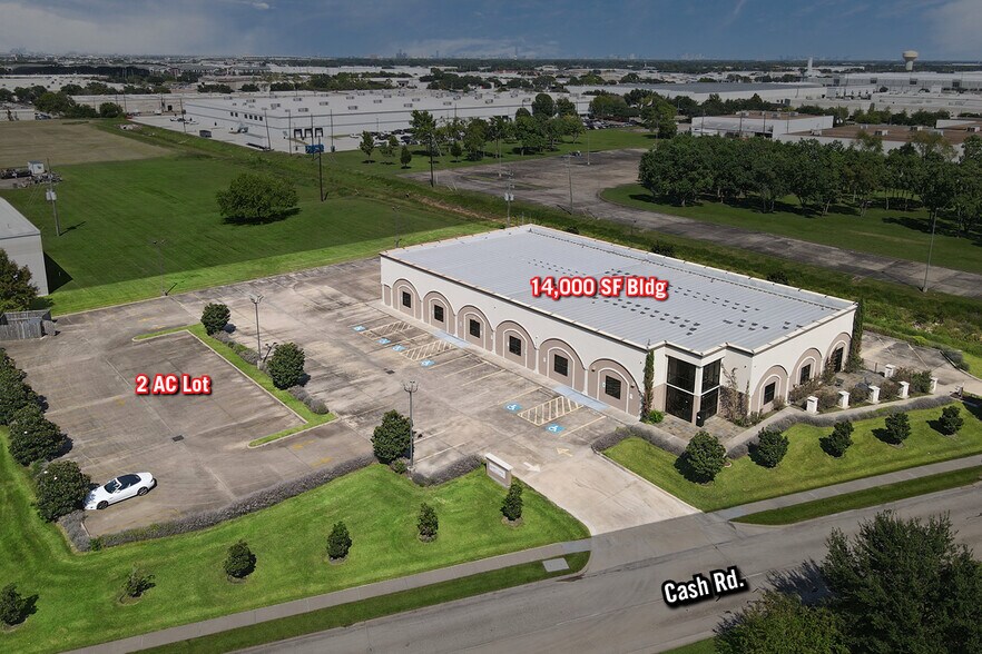 11150 Cash Rd, Stafford, TX à louer - Photo de l’immeuble – Image 2 sur 16