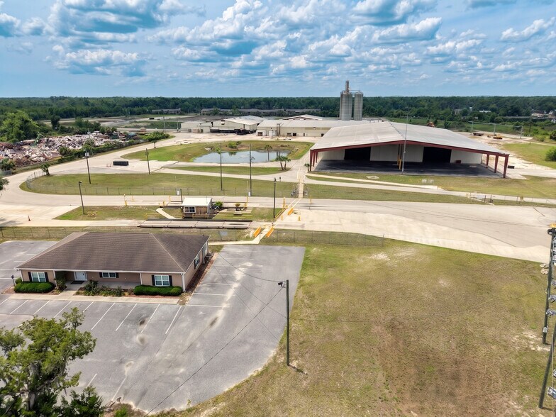 1509 S Byron Butler Pky, Perry, FL à vendre - Photo de l’immeuble – Image 1 sur 78