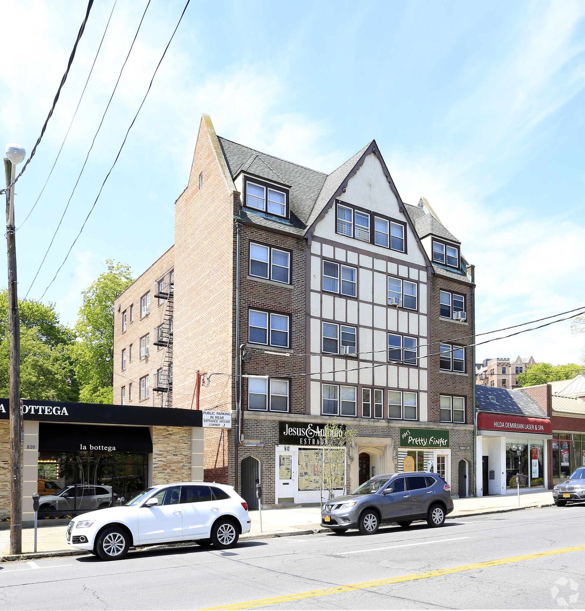 512 Mamaroneck Ave, White Plains, NY à louer Photo principale– Image 1 sur 4
