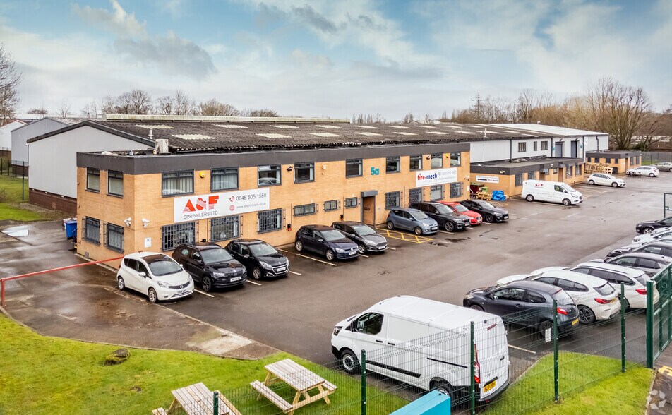 Transpennine Trading Estate, Gorrells Way, Rochdale à louer - Photo de l’immeuble – Image 1 sur 10