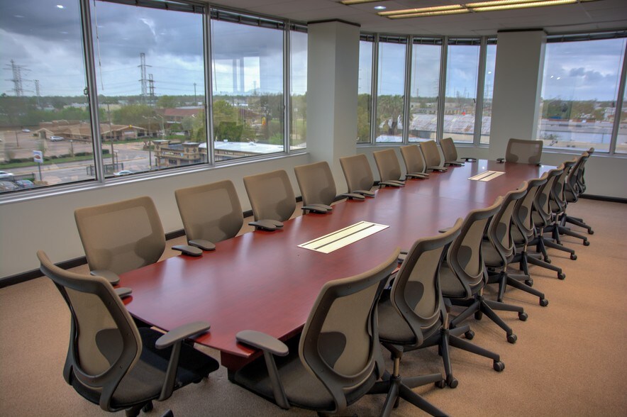 11251 Northwest Fwy, Houston, TX à louer - Photo intérieure – Image 3 sur 8