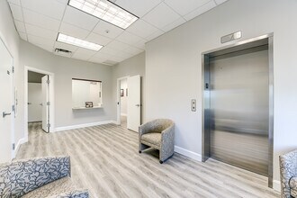 14241 Metro Pky, Fort Myers, FL à louer Photo intérieure– Image 1 sur 8