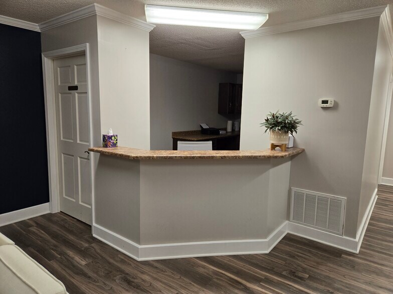 1097 S Pendleton St, Easley, SC à louer - Photo intérieure – Image 3 sur 5
