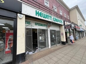 24-24A Hatch Ln, Londres à louer Photo de l’immeuble– Image 1 sur 3