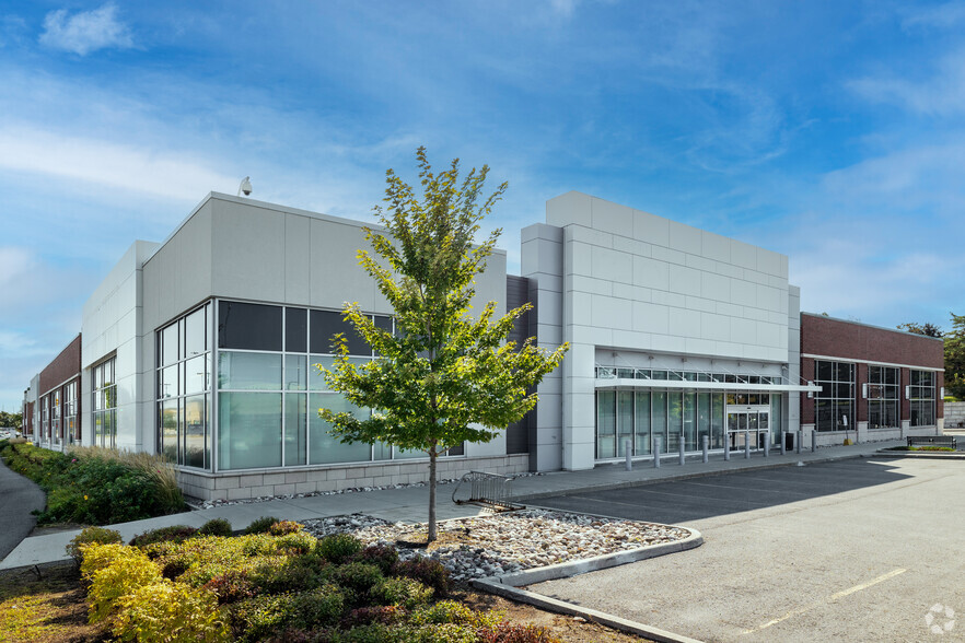 590-650 Industrial Ave, Ottawa, ON à louer - Photo de l’immeuble – Image 3 sur 13