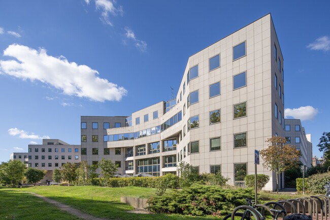 Plus de détails pour Bureau à louer