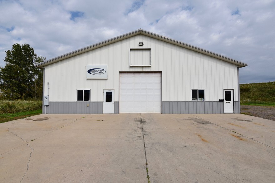 710 10th St NE, Milaca, MN à vendre - Photo de l’immeuble – Image 2 sur 13