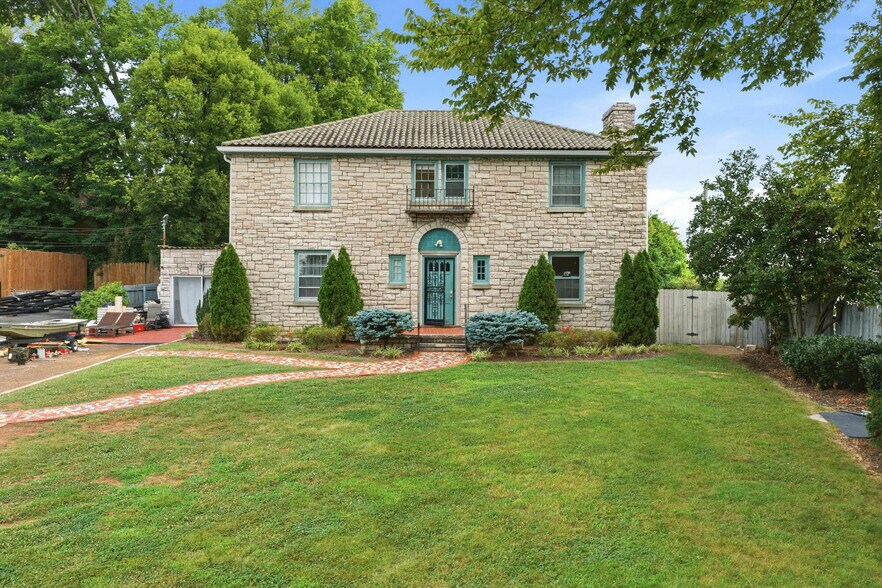 2715 Sullins St, Knoxville, TN à vendre - Photo de l’immeuble – Image 2 sur 48