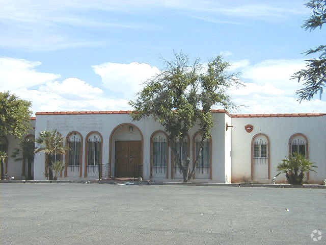 5350 E Erickson Dr, Tucson, AZ à louer - Photo de l’immeuble – Image 2 sur 3