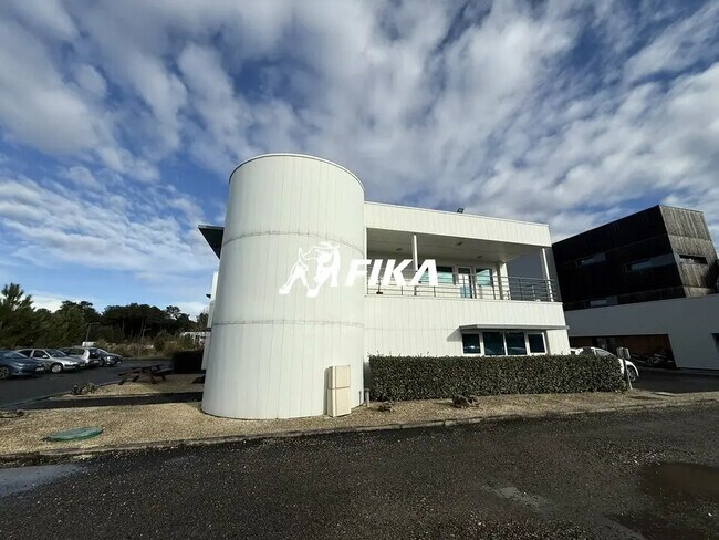 Plus de détails pour Bureau à louer