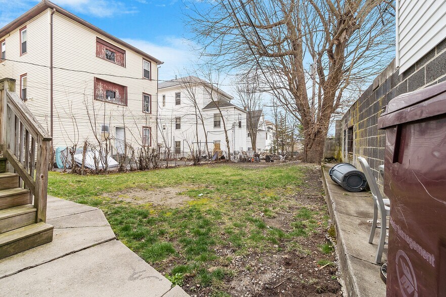 94 Hamilton St, Worcester, MA à vendre - Photo de l’immeuble – Image 2 sur 85
