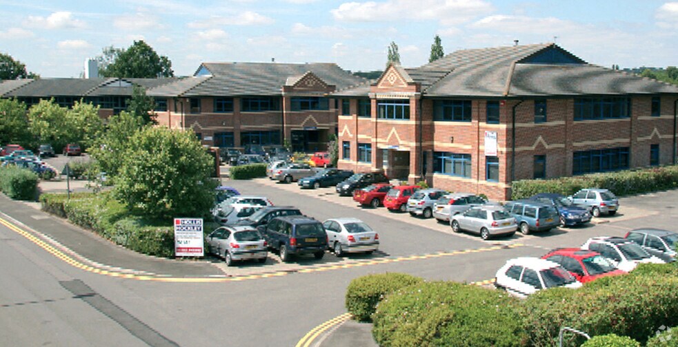 Weydon Ln, Farnham à louer - Photo de l’immeuble – Image 3 sur 5