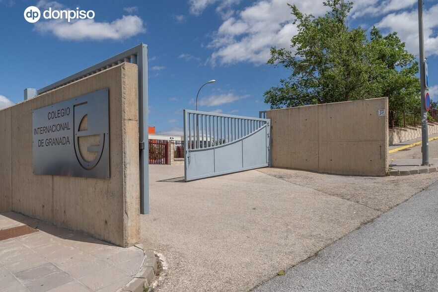 Calle Veleta, Dílar, Granada à vendre - Photo de l’immeuble – Image 2 sur 28