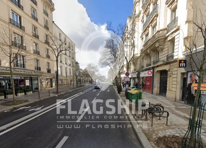 Local commercial dans Paris à louer - Photo de l’immeuble – Image 2 sur 2