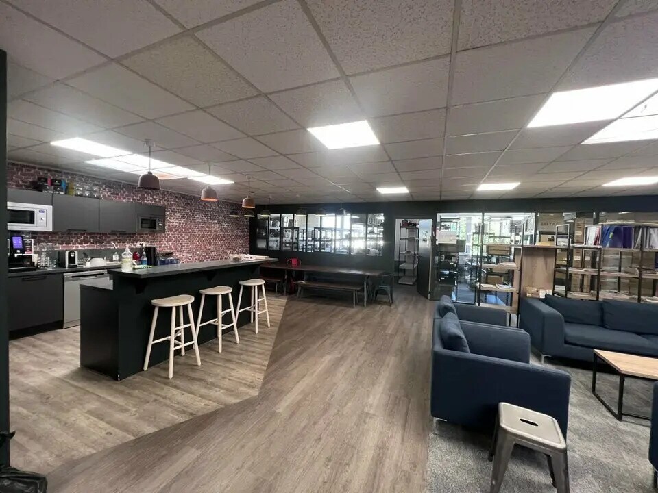 Industriel/Logistique dans Ivry-sur-Seine à louer Photo intérieure– Image 1 sur 6