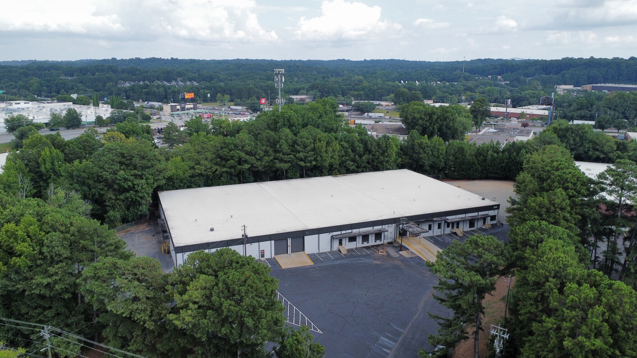 3645 Oakcliff Rd, Doraville, GA à vendre Photo principale– Image 1 sur 11